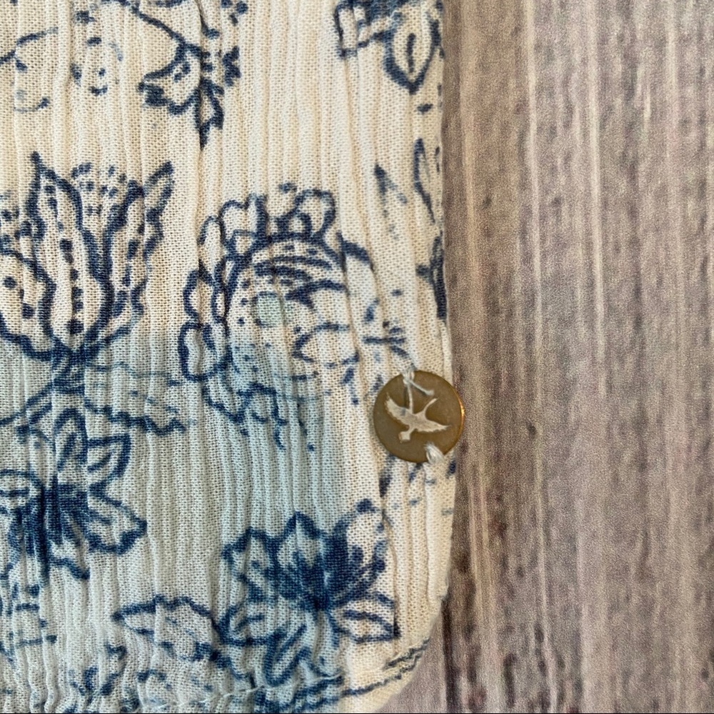 Eddie Bauer White and Blue Floral Ribbed Tank Top. Size Small. EUC - Picture 5 of 9